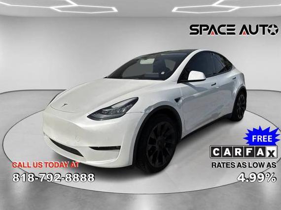 TESLA MODEL Y 2022 7SAYGDEE6NF372142 image